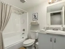 Updated main bathroom at The Forté Apartments, Phoenix AZ
